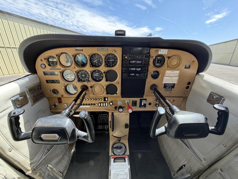 Cessna 172n Skyhawk thumbnail 38