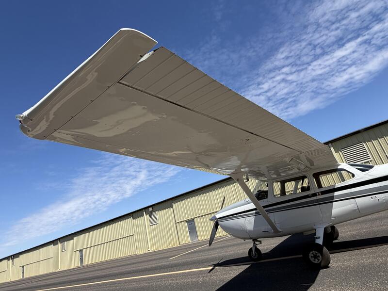 Cessna 172n Skyhawk thumbnail 7