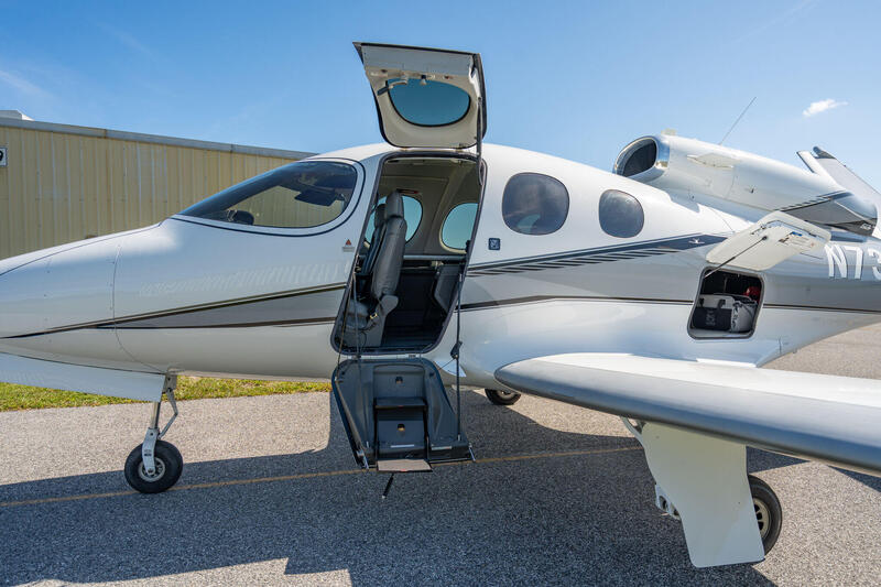 2021 Cirrus SF50 G2+ Vision Jet 4