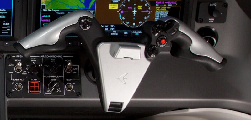Embraer Phenom 300e thumbnail 7