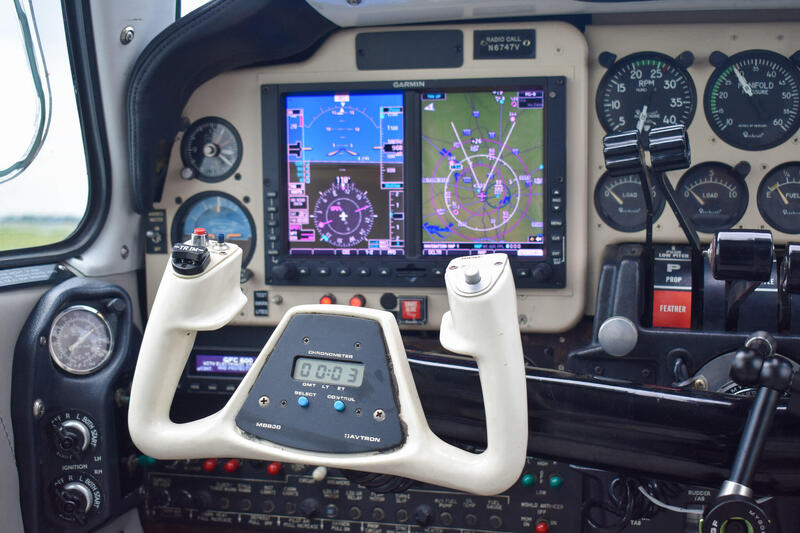 Beechcraft Baron B55 thumbnail 15