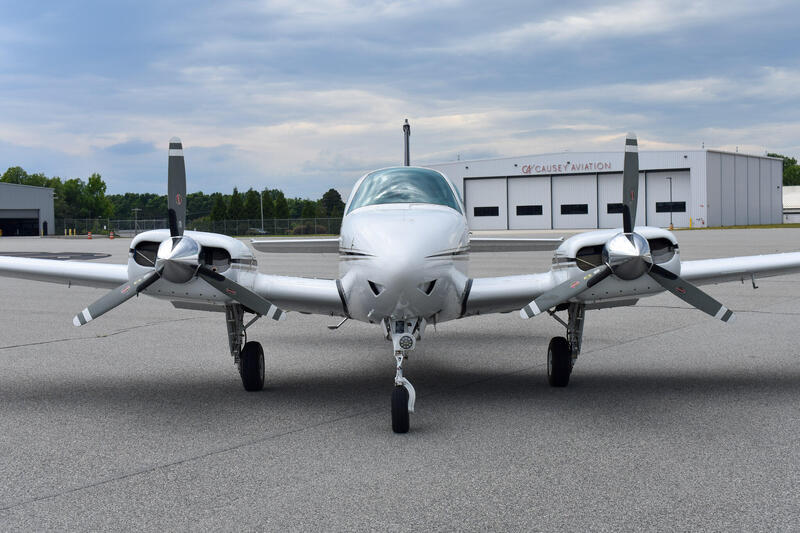 Beechcraft Baron B55 thumbnail 7