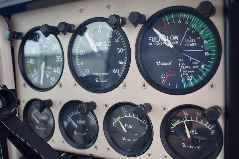 Beechcraft Baron B55 thumbnail 22
