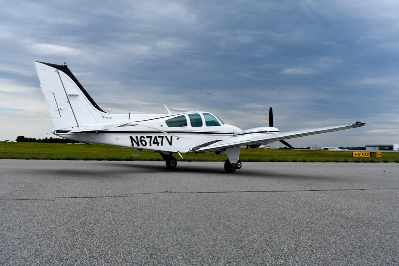 Beechcraft Baron B55 thumbnail 10