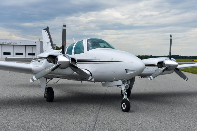 Beechcraft Baron B55 thumbnail 3