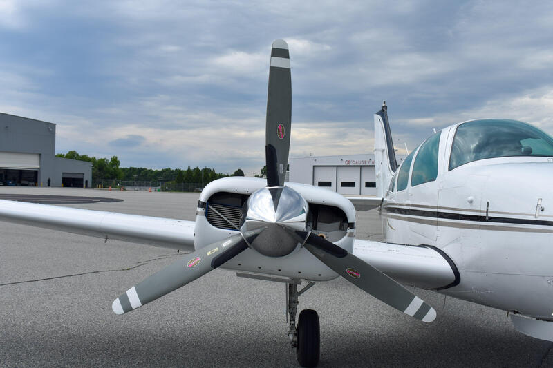 Beechcraft Baron B55 thumbnail 4
