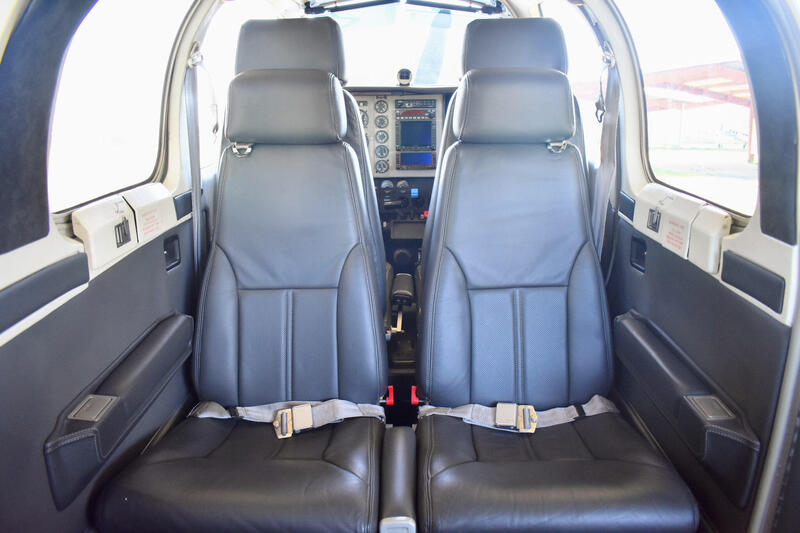 Beechcraft A36 Bonanza thumbnail 27
