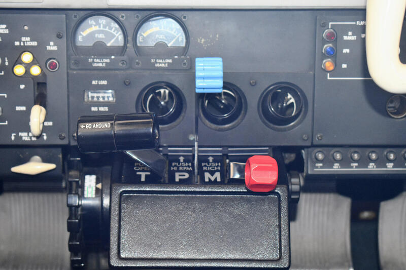 Beechcraft A36 Bonanza thumbnail 22