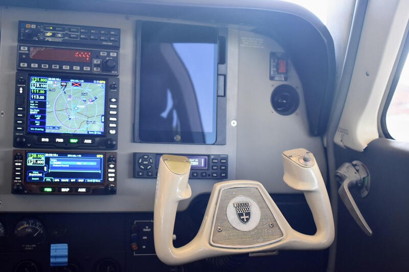 Beechcraft A36 Bonanza thumbnail 16