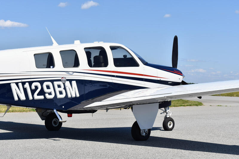 Beechcraft A36 Bonanza thumbnail 4