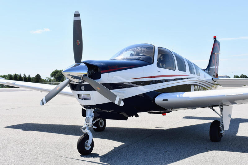 Beechcraft A36 Bonanza thumbnail 5