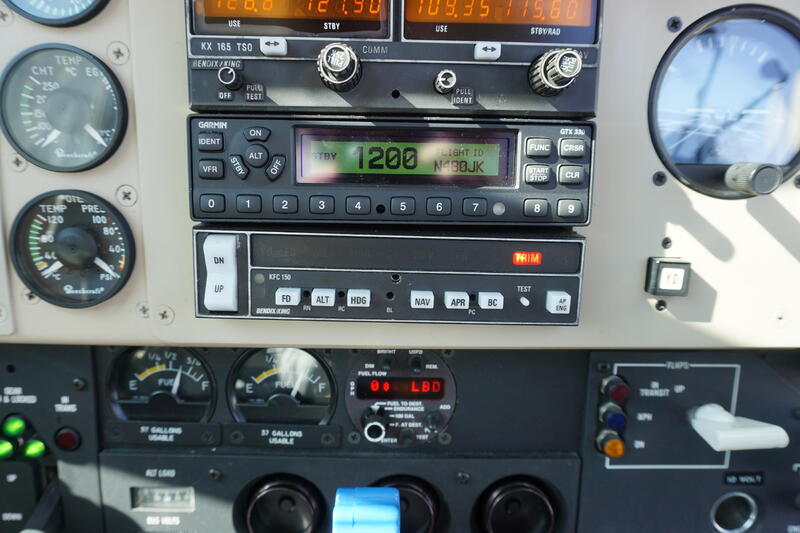 Beechcraft A36 Bonanza thumbnail 35