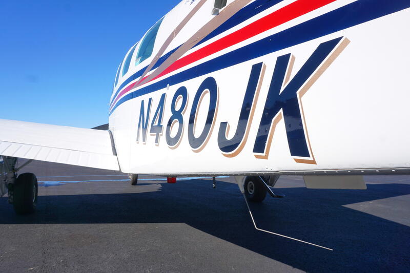 Beechcraft A36 Bonanza thumbnail 7