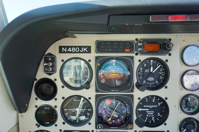 Beechcraft A36 Bonanza thumbnail 30