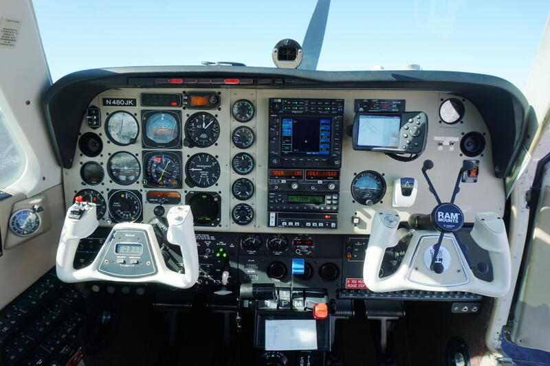 Beechcraft A36 Bonanza thumbnail 23