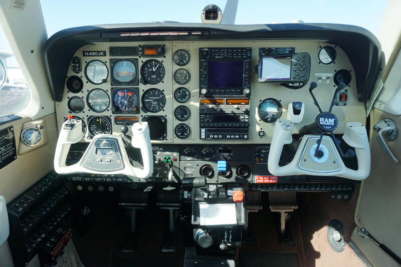 Beechcraft A36 Bonanza thumbnail 29