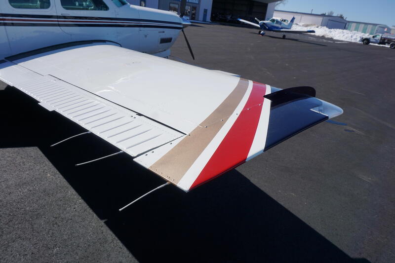 Beechcraft A36 Bonanza thumbnail 11