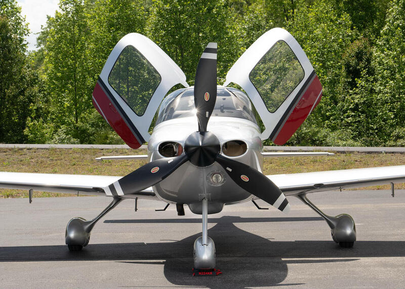2002 Cirrus SR22 G1 5