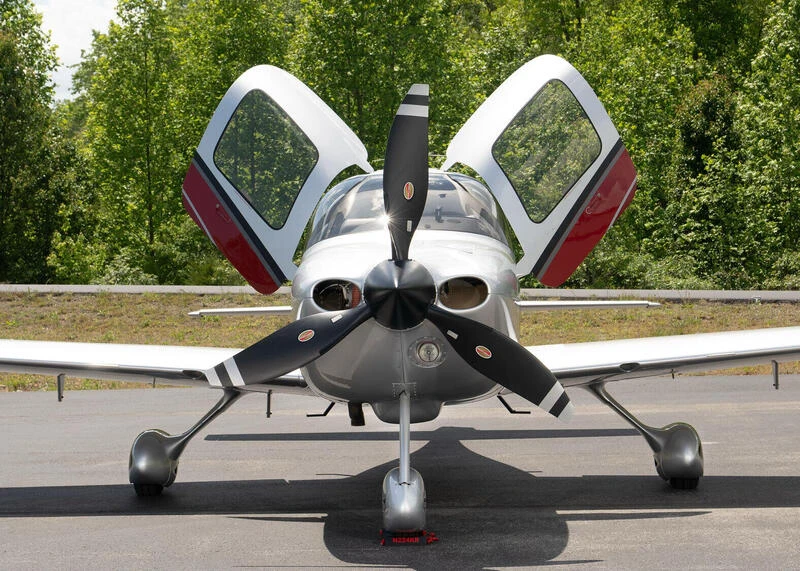 2002 Cirrus SR22 G1 3