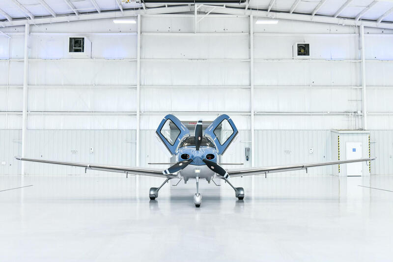 2023 Cirrus SR22 G6 4