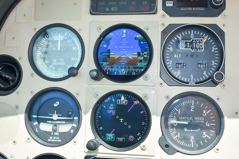Beechcraft B36tc Bonanza thumbnail 18
