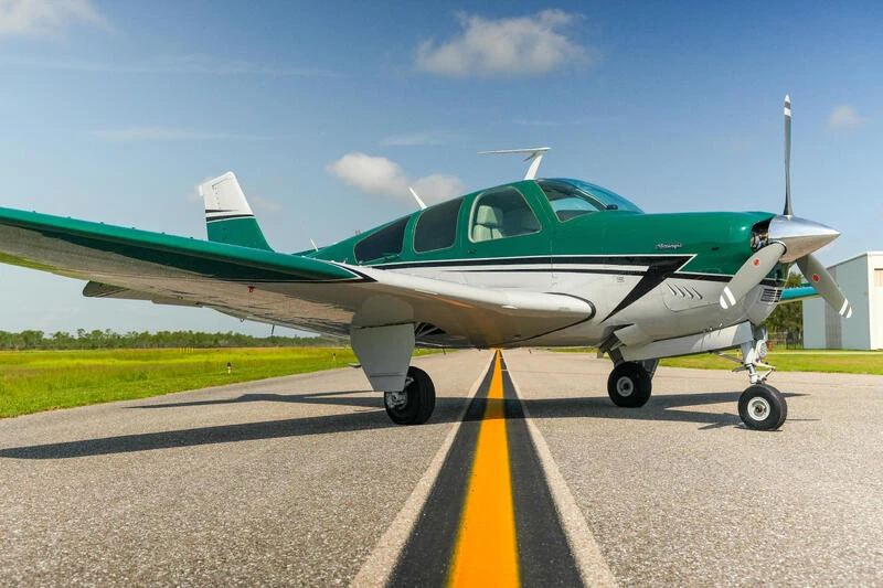 1976 Beechcraft F33A Bonanza 3