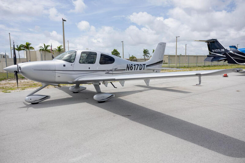 2015 Cirrus SR22 G5 4