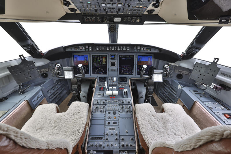 2009 Bombardier Challenger 605 (CL-605) 4