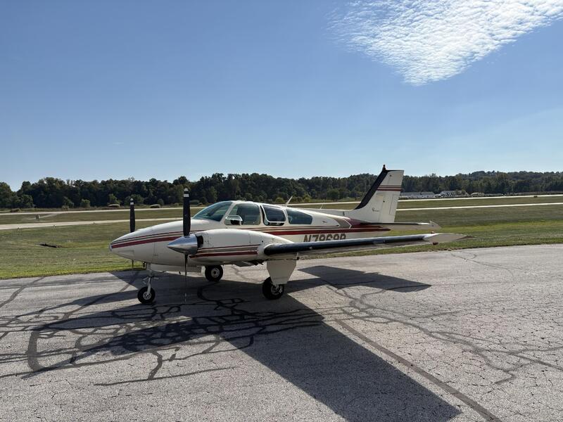 1969 Beechcraft Baron 55 4