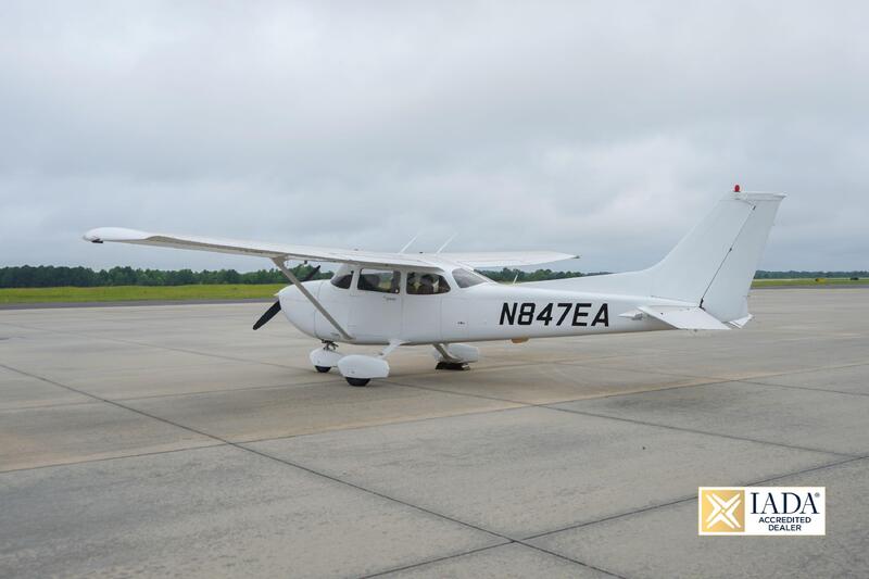 2004 Cessna 172S Skyhawk 4