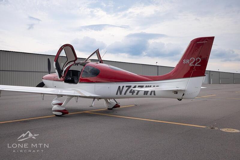 2011 Cirrus SR22 G3 GTS 4