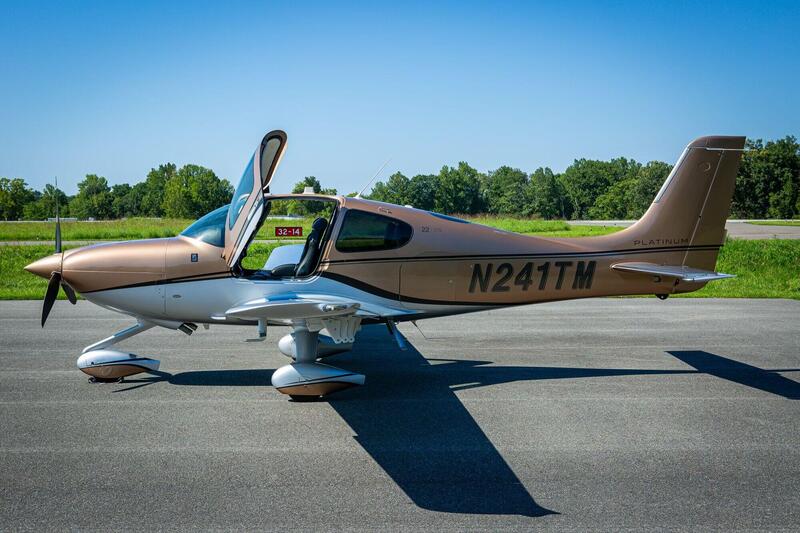 2016 Cirrus SR22 G5 4