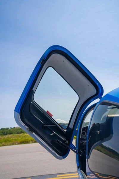 2017 Cirrus SR22 G6 3
