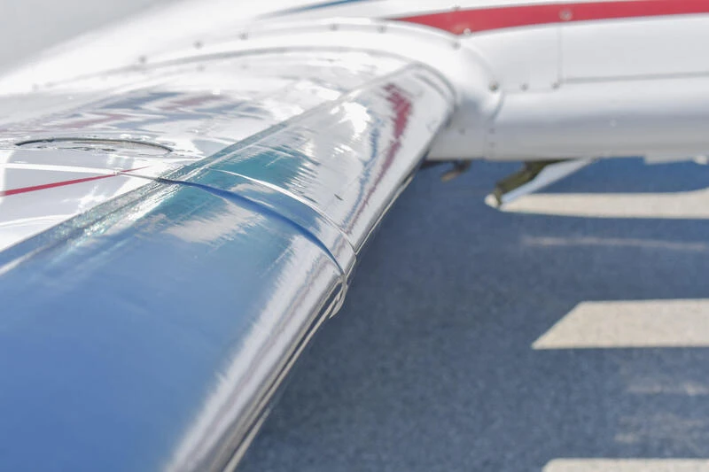 1998 Beechcraft Baron 58 4