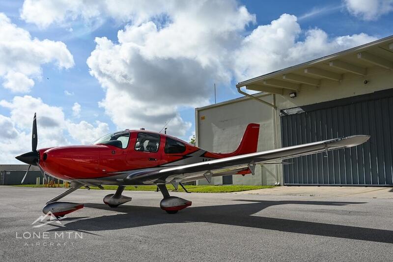 2021 Cirrus SR22 G6 GTS 4