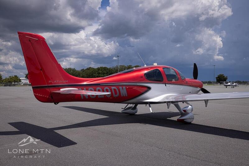 2022 Cirrus SR22 G6 GTS 4