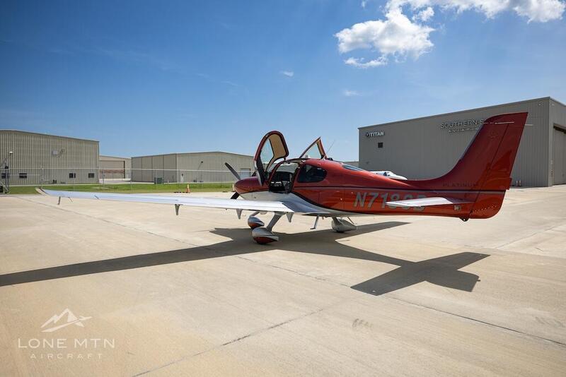 2017 Cirrus SR22T G6 GTS 4