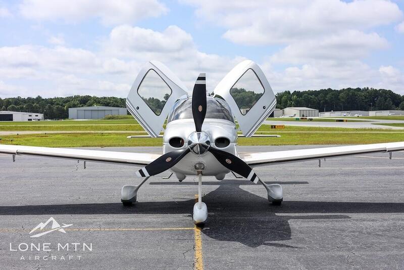 2008 Cirrus SR22 G3 GTS 4