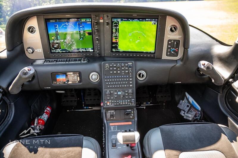 2023 Cirrus SR22 G6 GTS 4